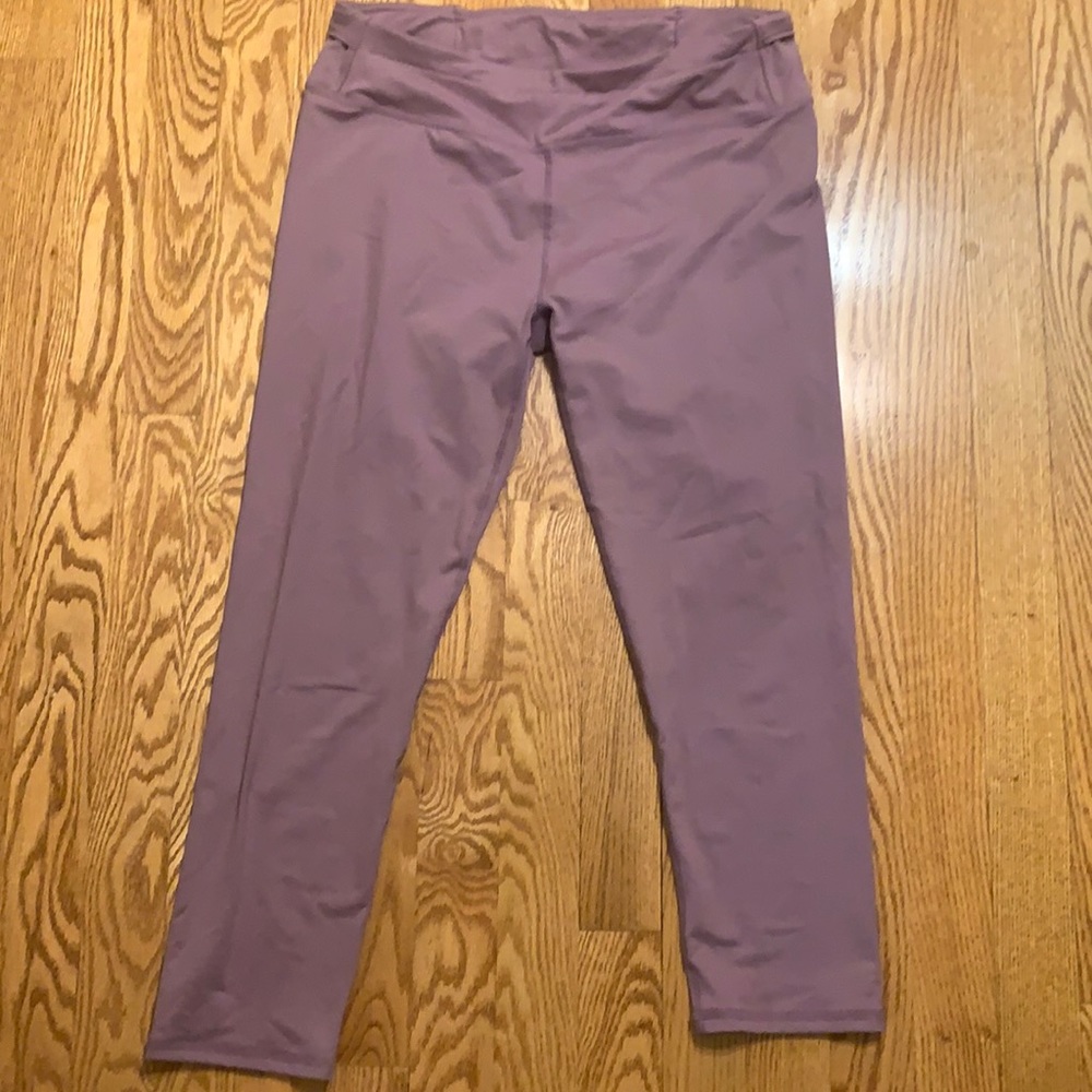 Fabletics Purple Capri Athletic Leggings